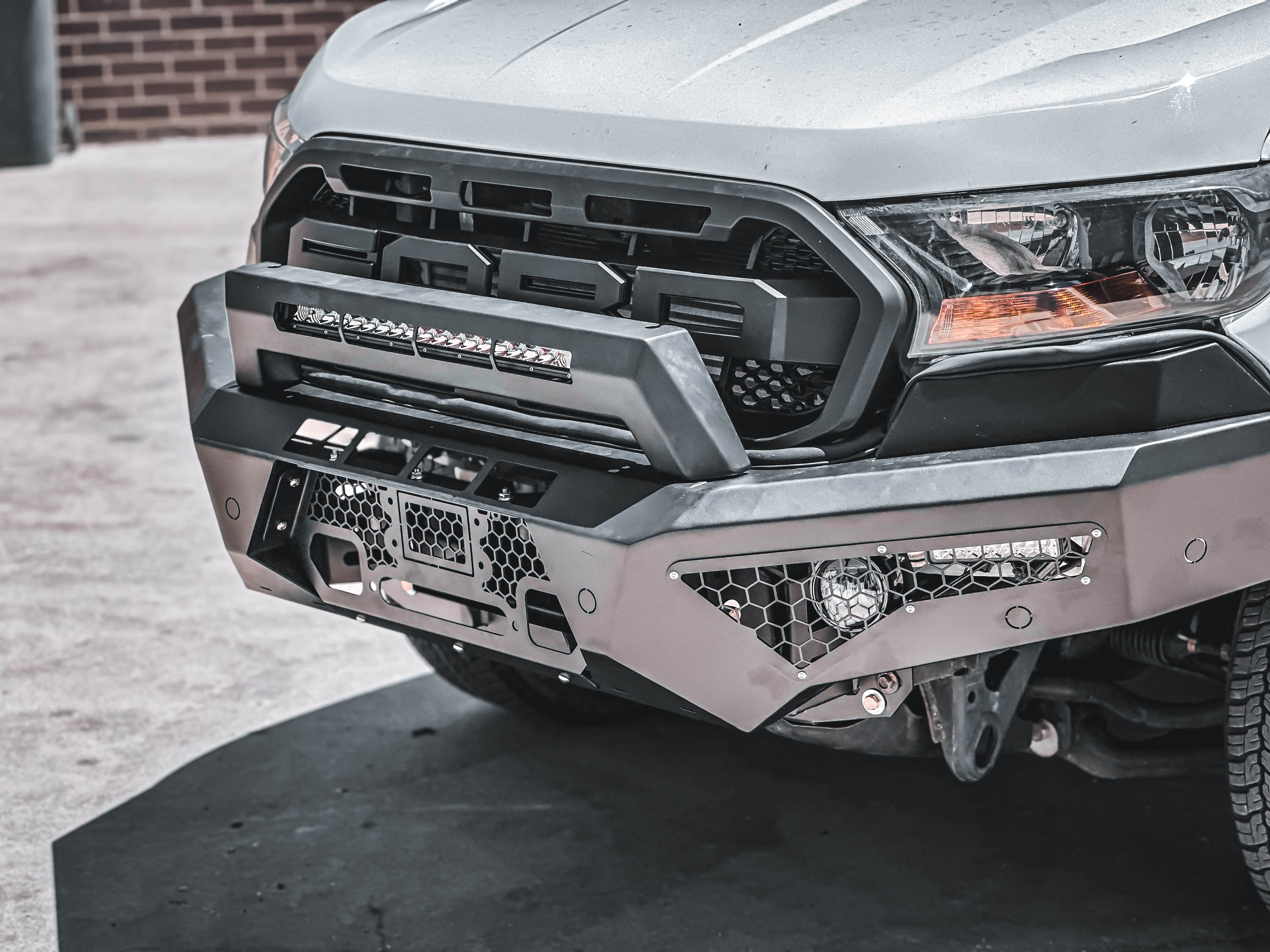 Alpha 4WD Predator Steel Bull Bar for Ford Ranger 2015 - 2022 PX 2 3 - Image 6