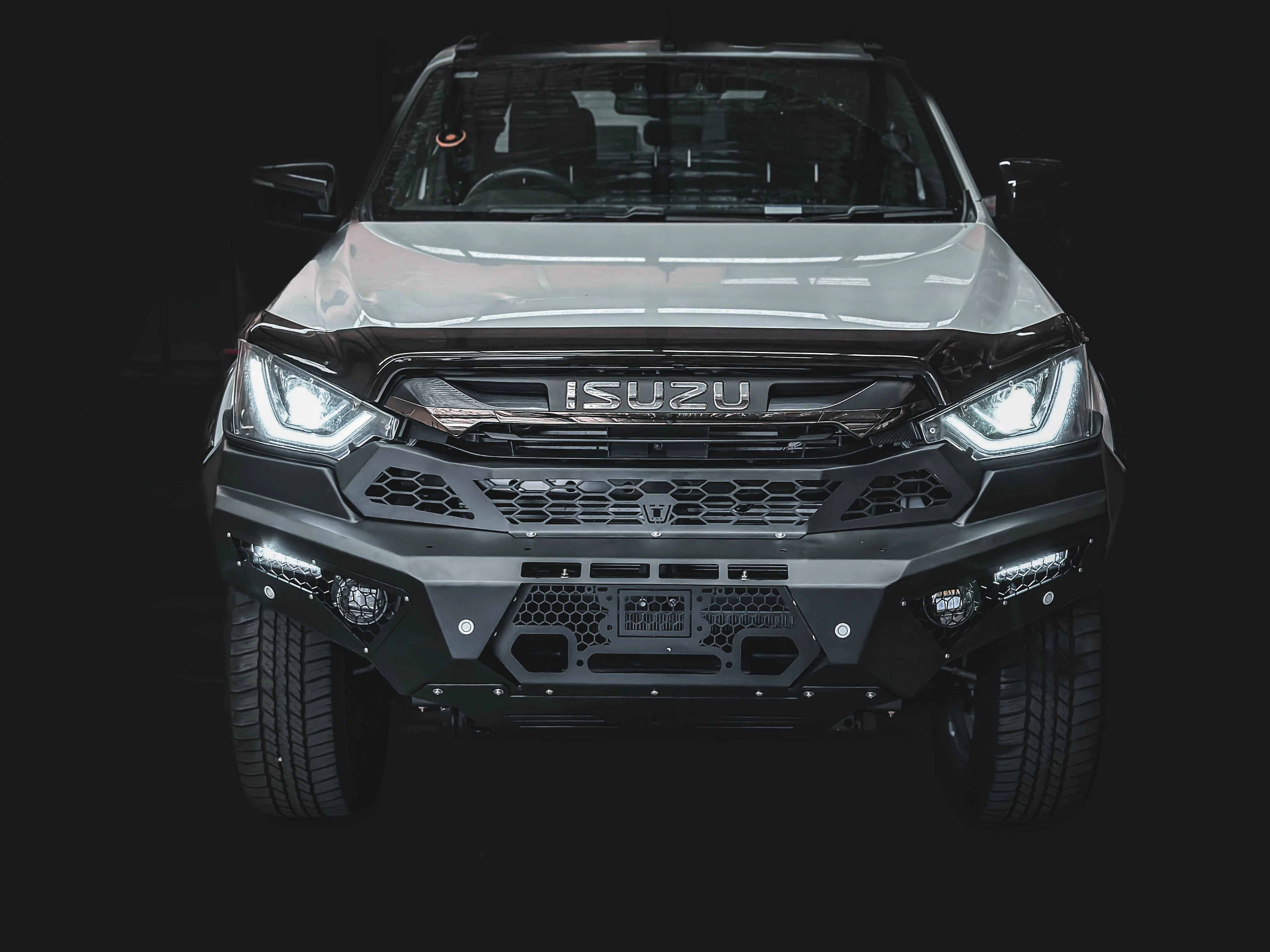 Alpha 4WD Predator Steel Bull Bar for Isuzu D-MAX 2019-2024 (pre-facelift) - Image 7