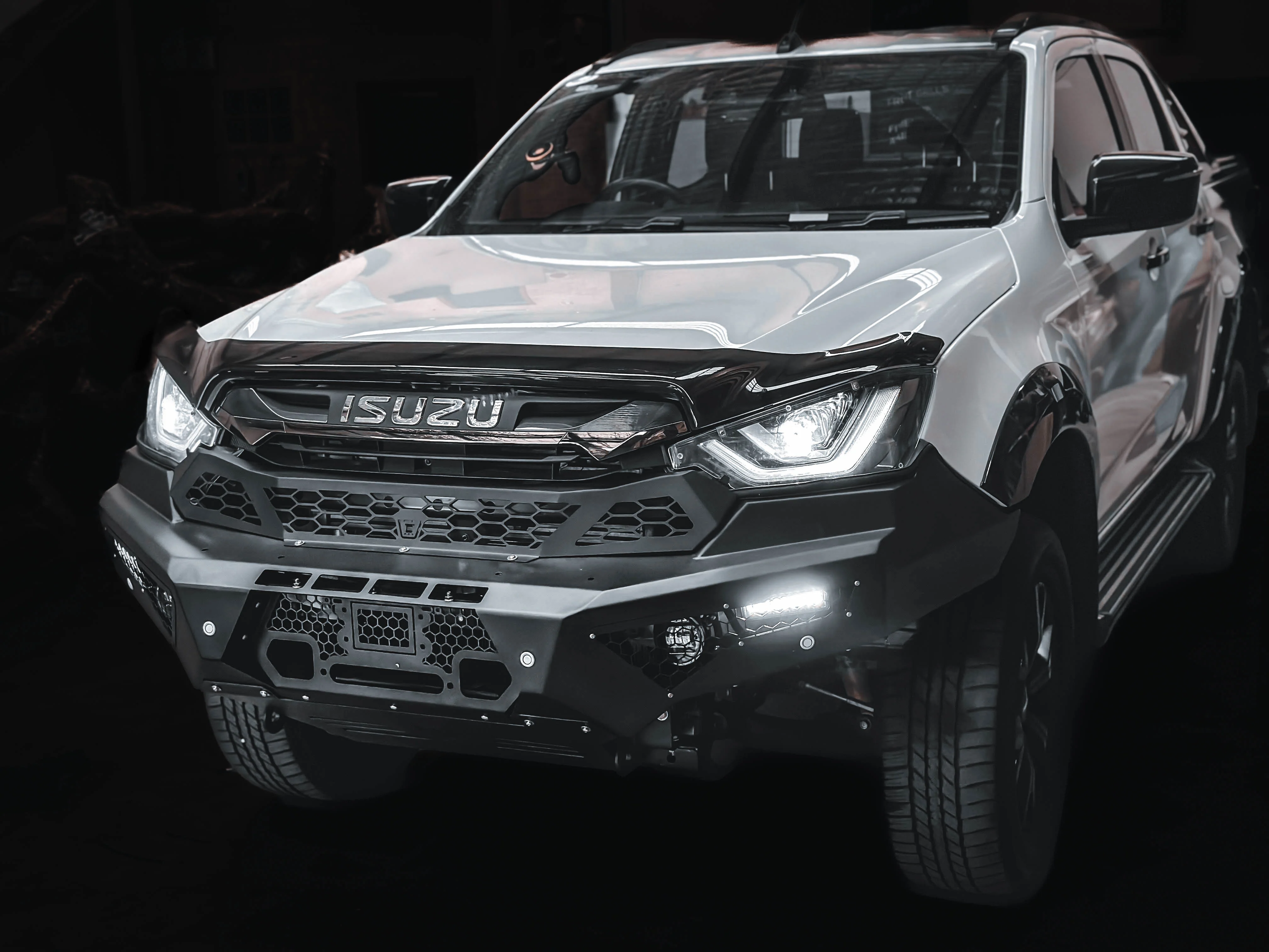 Alpha 4WD Predator Steel Bull Bar for Isuzu D-MAX 2019-2024 (pre-facelift) - Image 8