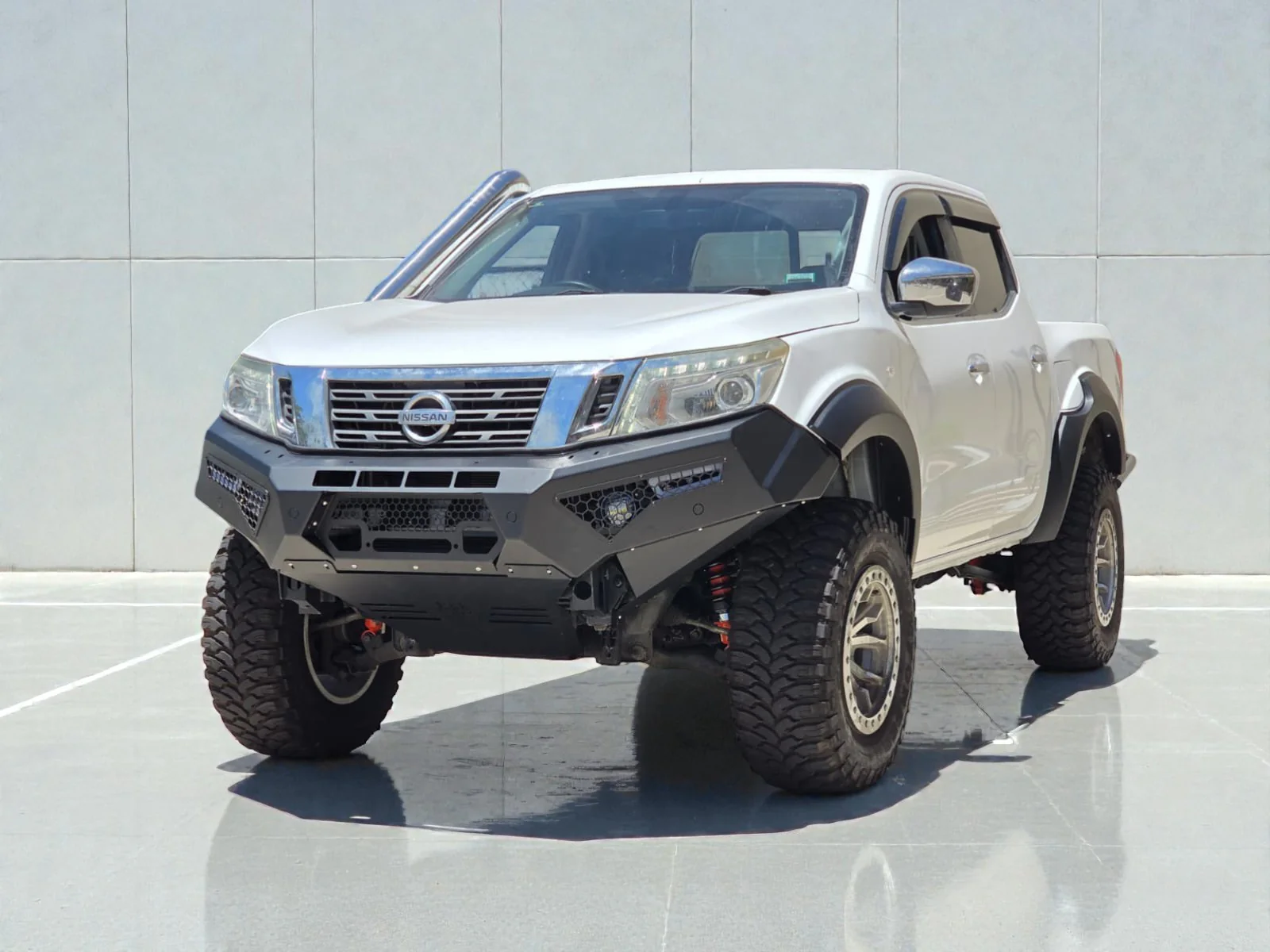 Alpha 4WD Predator Steel Bull Bar for Nissan Navara NP300 D23 - Image 3