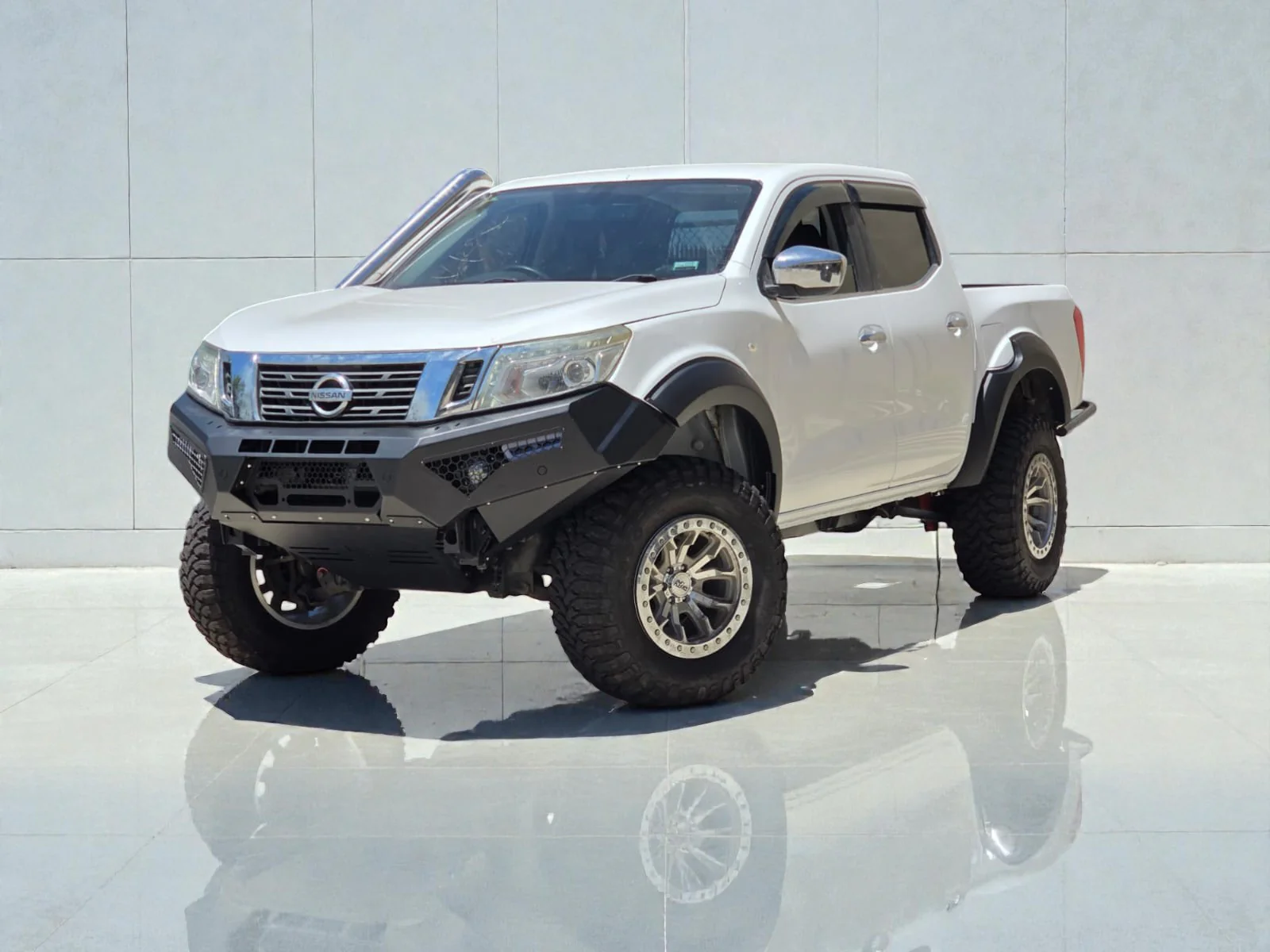 Alpha 4WD Predator Steel Bull Bar for Nissan Navara NP300 D23 - Image 4