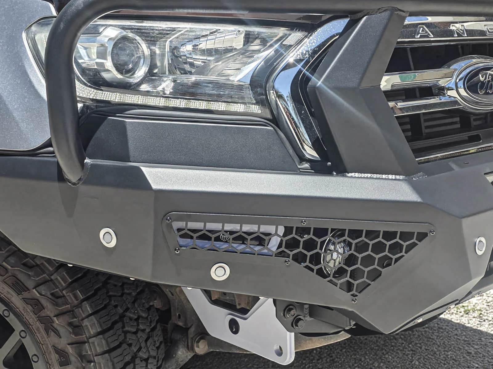 Alpha 4WD Steel Pack Bull Bar for Ford Ranger 2015 - 2022 PX 2 3 - Image 6