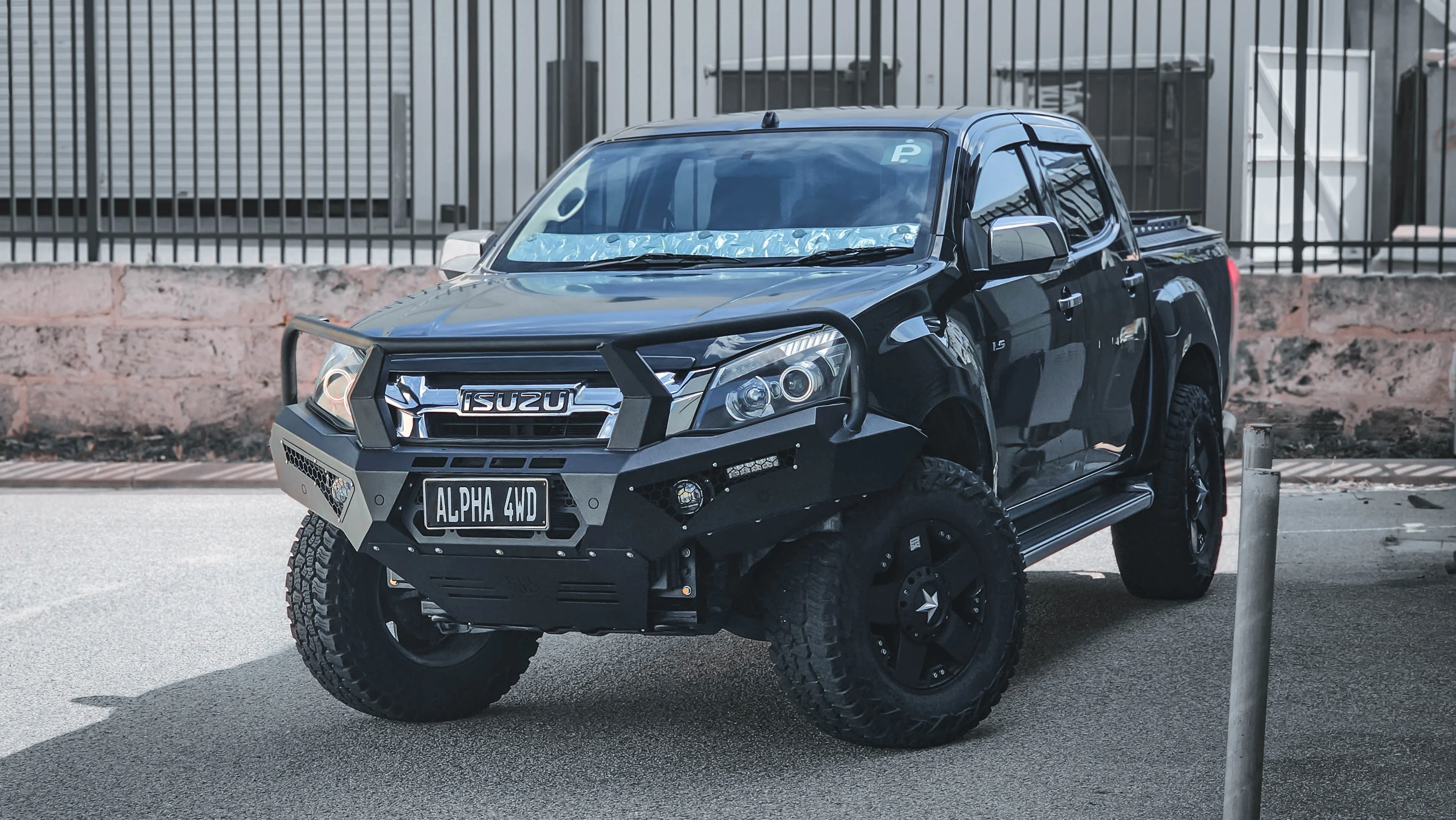 Alpha 4WD Steel Pack Bull Bar for Isuzu D - Max 2012 - 2016 - Image 5