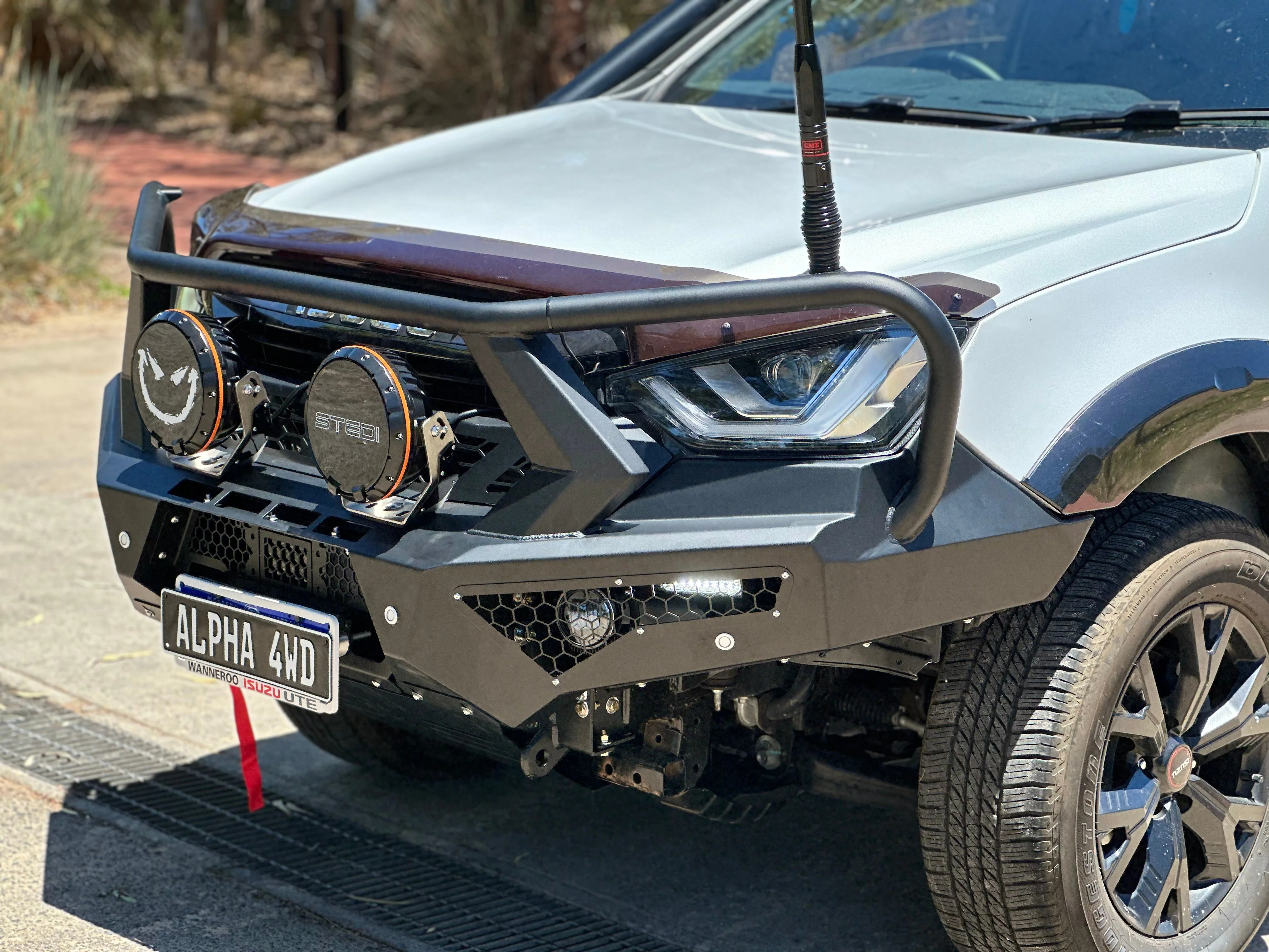 Alpha 4WD Steel Pack Bull Bar for Isuzu D-MAX 2019-2024 (pre-facelift) - Image 7