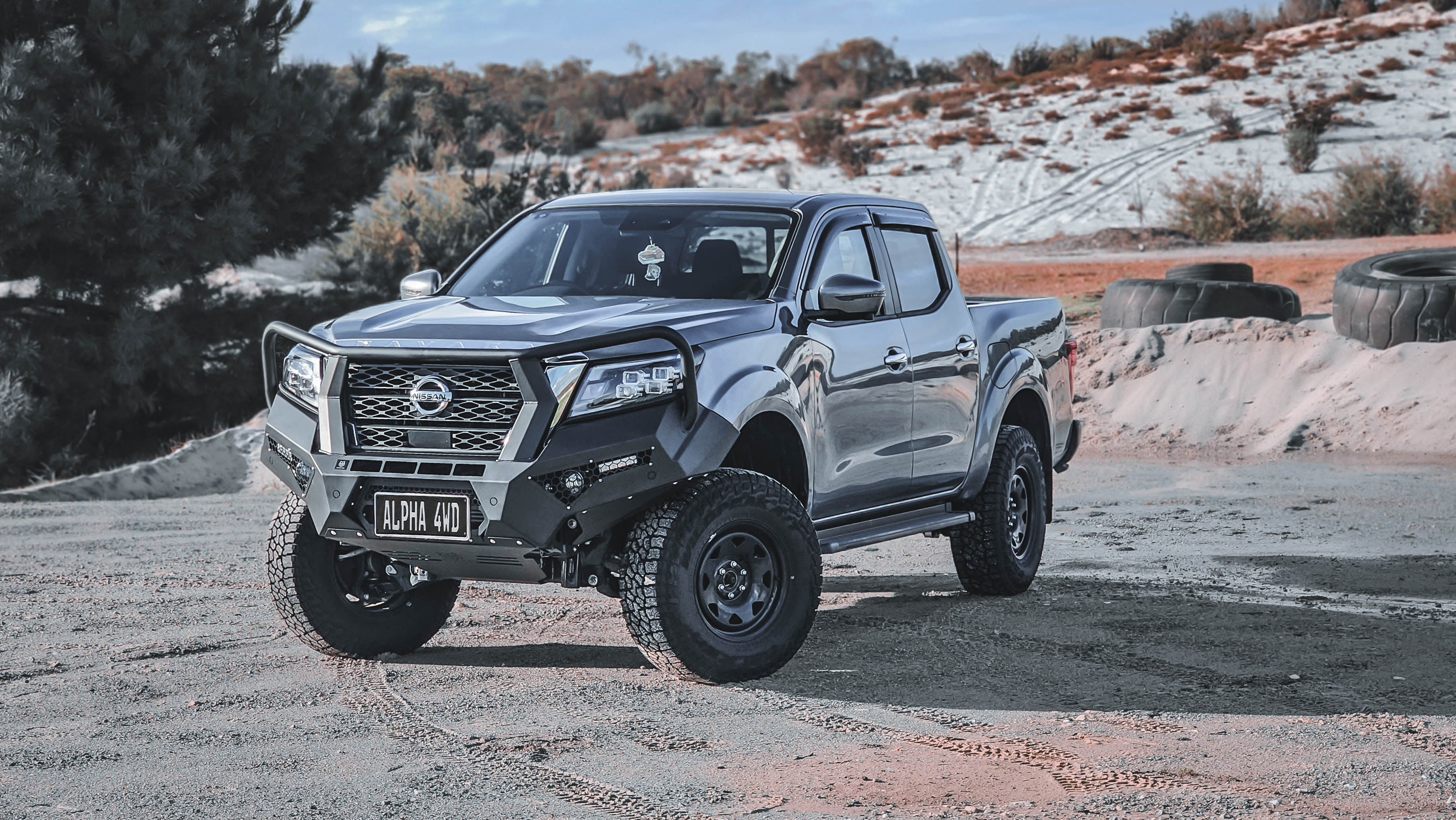 Alpha 4WD Steel Pack Bull Bar for Nissan Navara NP300 D23 2021+ - Image 3