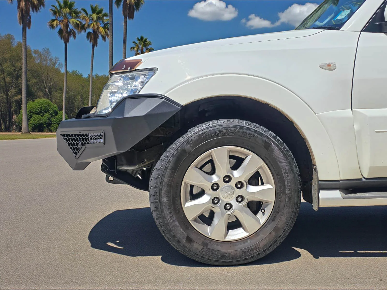 Alpha Predator Steel Bull Bar for Mitsubishi Pajero NS NT NX NW 2007+ - Image 5