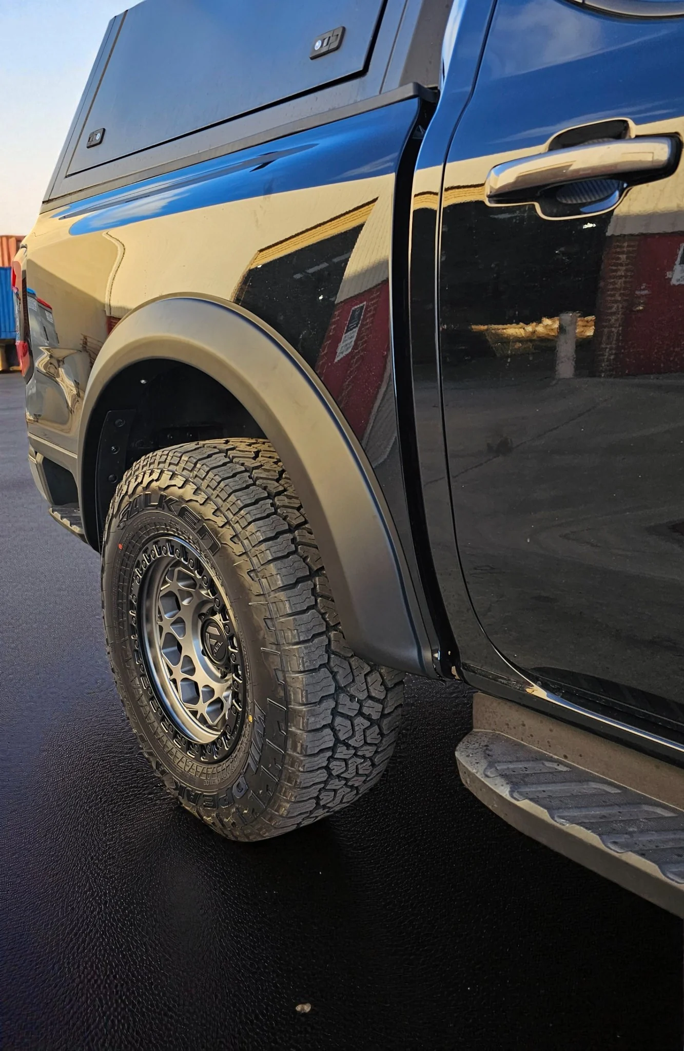 Ford Ranger Next Gen 2022 + Fender Flare OEM Smooth Matte Black - Image 4